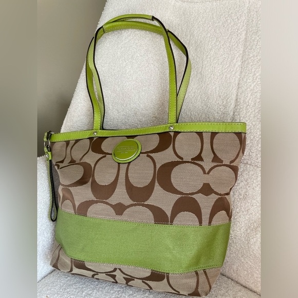 Vintage Coach Signature Stripe Tote Bag, style, in khaki and apple green NWOT - Picture 13 of 13